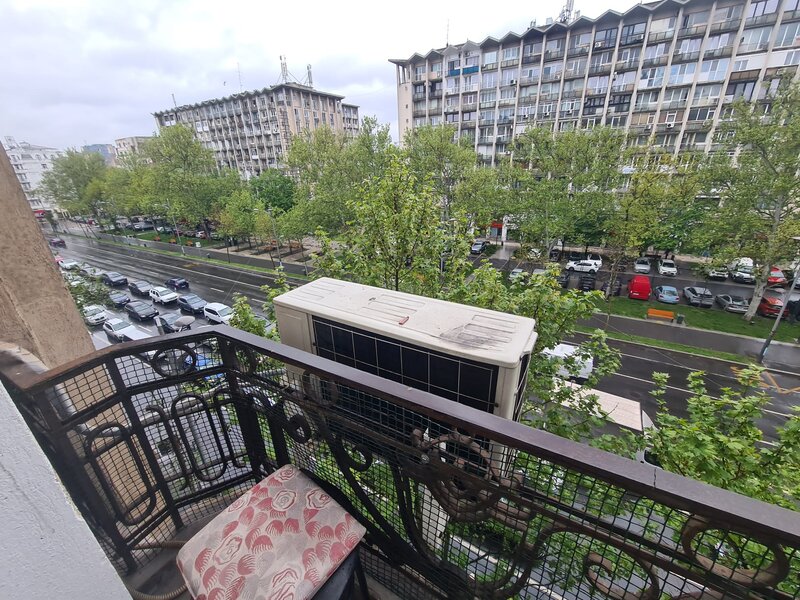 Romana Garsoniera Centrala bloc 5 min Metrou DB2006